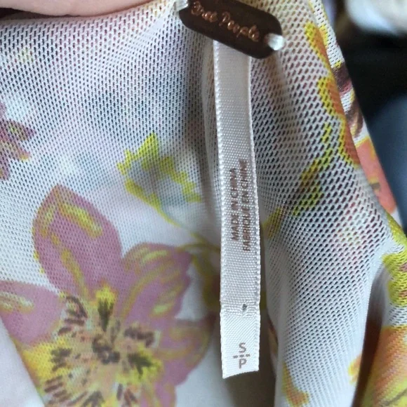 FREE PEOPLE | Floral print havana muscle tank Hi LO draped white yellow - Picture 15 of 16